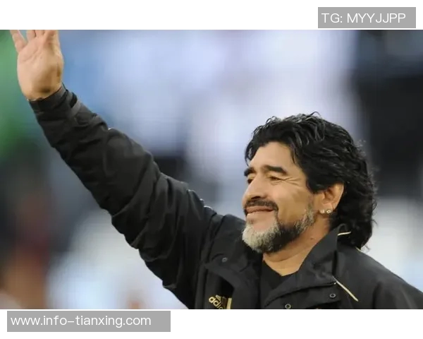 恩佐在马拉多纳球场点射破门将进球献给传奇球星马拉多纳