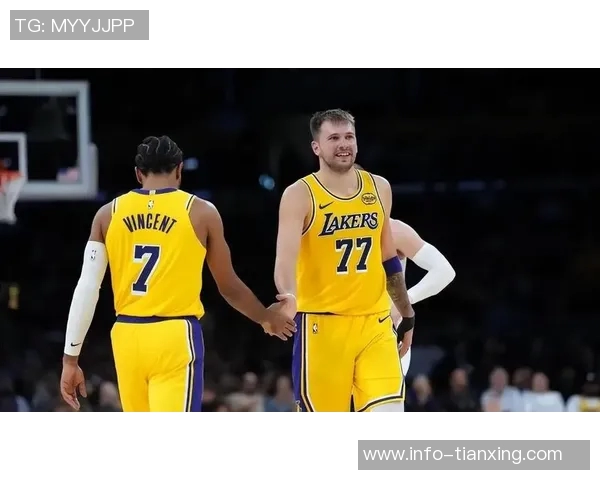 NBA季后赛八强对决雷霆挑战太阳湖人迎战马刺魔术对决热火猛龙争夺尼克斯晋级资格